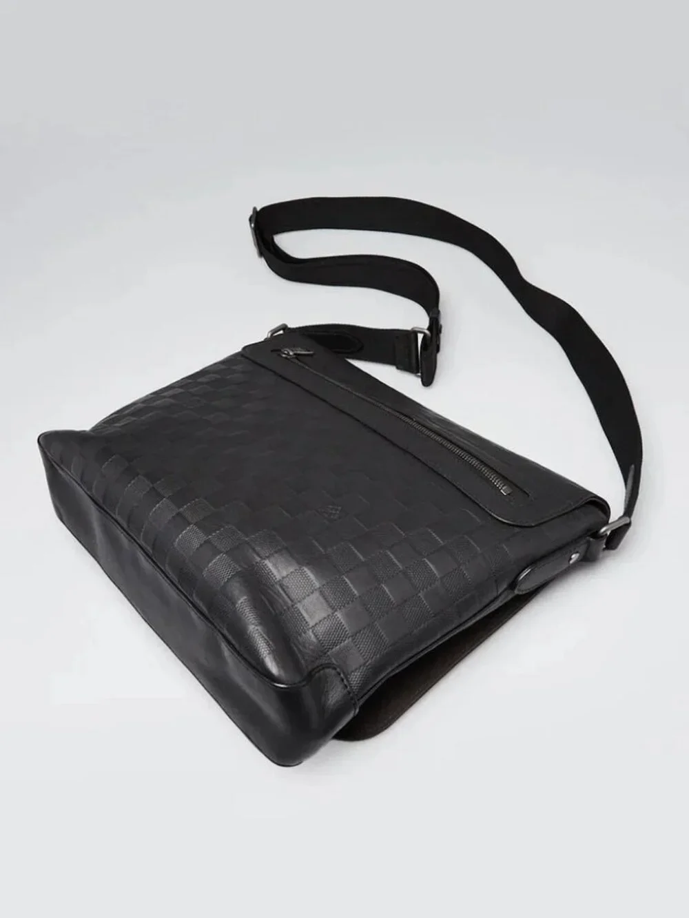 Louis Vuitton Black Damier Infini Leather District MM Bag